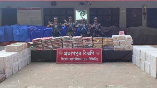 সিলেট-সুনামগঞ্জ সীমান্তে প্রায় কোটি টাকার চোরাই পণ্য জব্দ