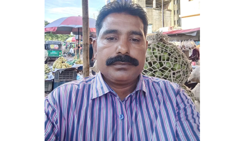 জুয়ার বোর্ড থেকে নাজিরের গাঁওয়ের হারিসসহ গ্রেফতার ৯