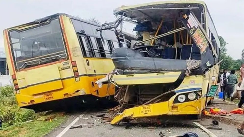 দুই বাসের মুখোমুখি সং ঘ র্ষে ১১ জন নিহত