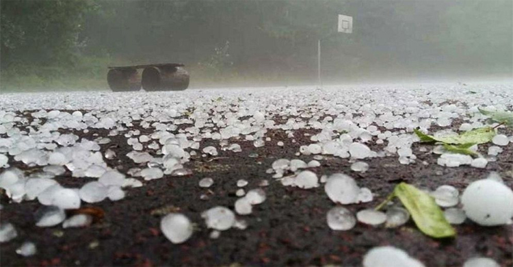 তীব্র শৈত্যপ্রবাহের মধ্যে শিলাবৃষ্টির আভাস