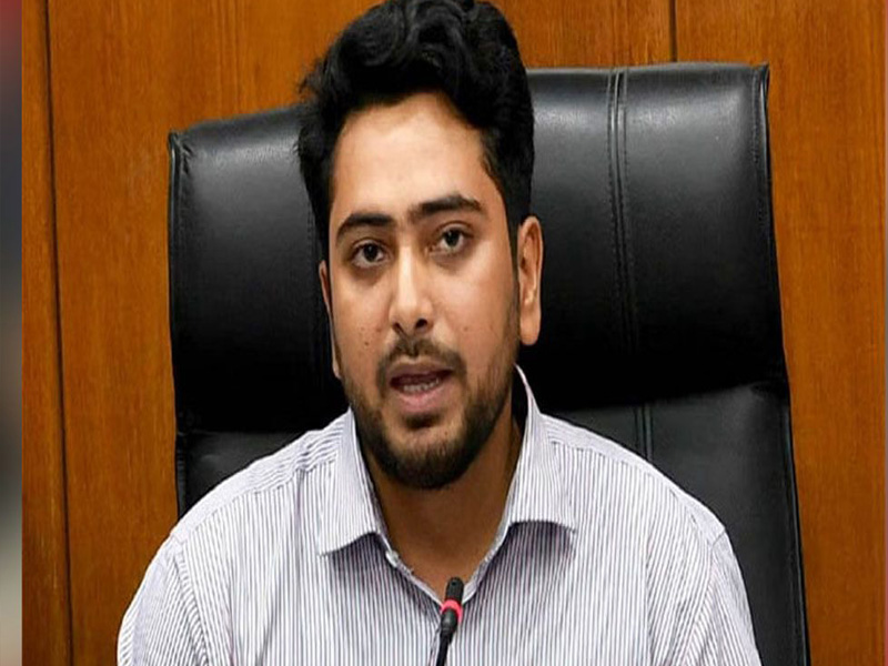 ডিজিটাল অভিযোগ বক্স ও গোপন হটলাইন চালুর অঙ্গীকার নাহিদের
