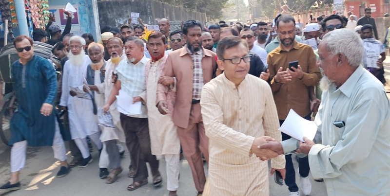 প্রচারণায় উপচেপড়া ভিড়, ধানের শীষের পক্ষে স্বতঃস্ফূর্ত সমর্থন