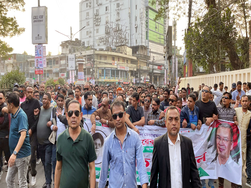 তারেক রহমানকে স্বাগত জানিয়ে জেলা ও মহানগর যুবদলের প্রচার মিছিল: ‘গণতন্ত্র পুনরুদ্ধারের লড়াইয়ে নতুন জোয়ার সৃষ্টি হয়েছে’