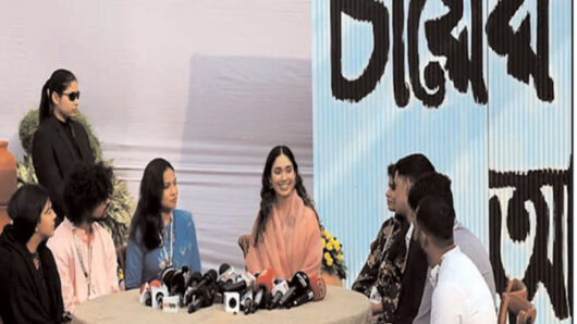 তরুণ ভোটারদের সঙ্গে জাইমা রহমানের ‘চায়ের আড্ডা’