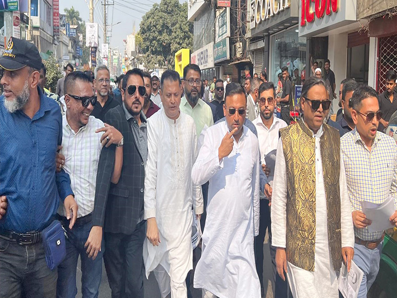 উন্নয়নের প্রতীক ধানের শীষে খন্দকার মুক্তাদিরকে ভোট দিন