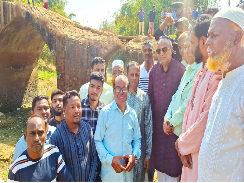 ঐতিহাসিক ‘দেওয়ানের পুল’ সচল করতে প্রকৌশলী নিয়ে ছুটে গেলেন এমপি এমরান চৌধুরী