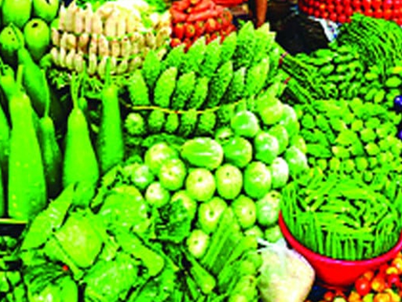 মাছ-মাংস চড়া, সবজিতেও অস্বস্তি