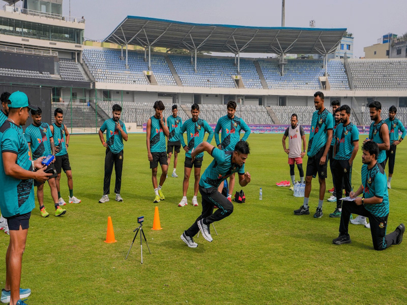 অদম্য টি-টোয়েন্টিতে কে কোন দলে