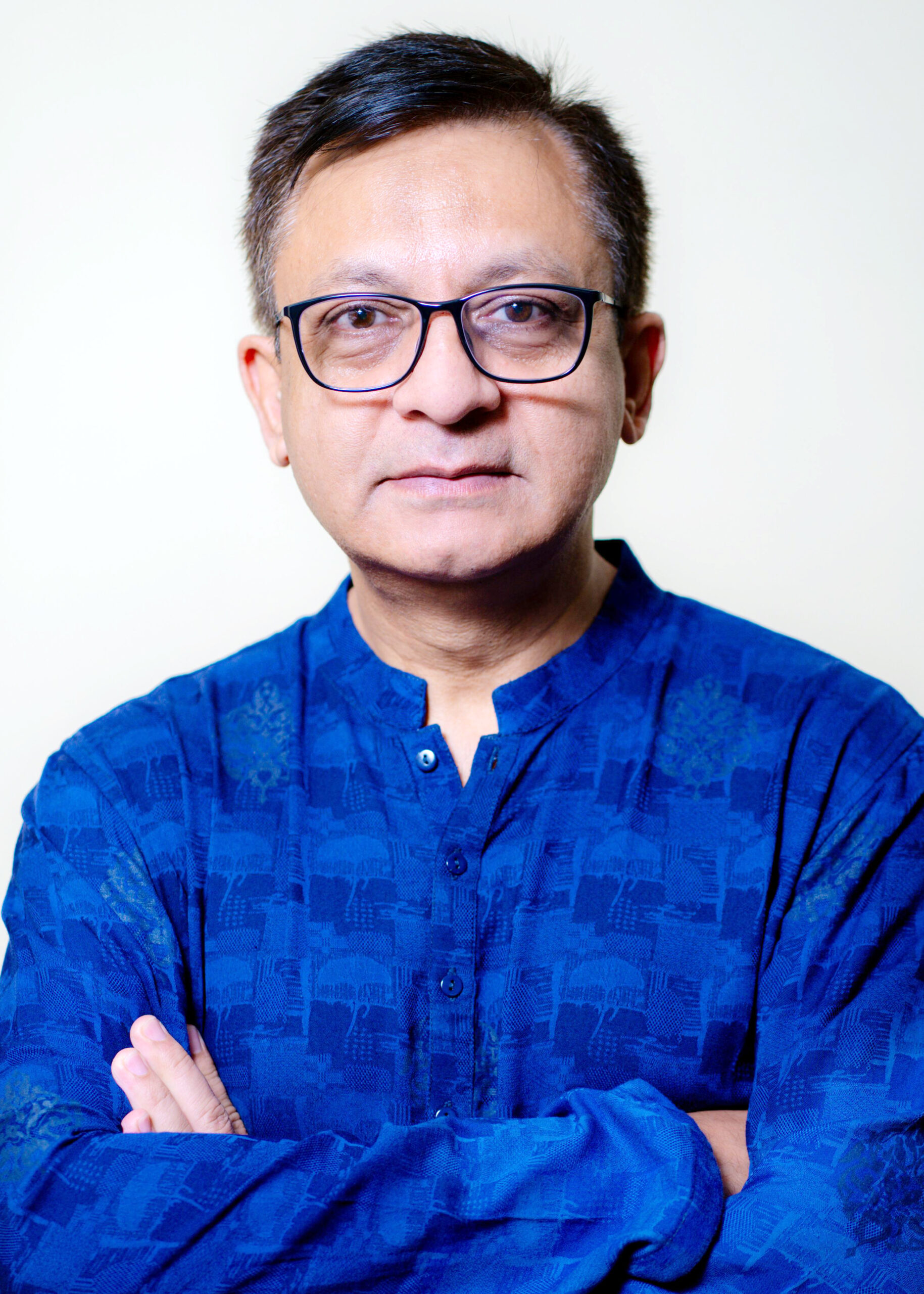 বড় ব্যবধানে জয়ের পথে খন্দকার মুক্তাদির