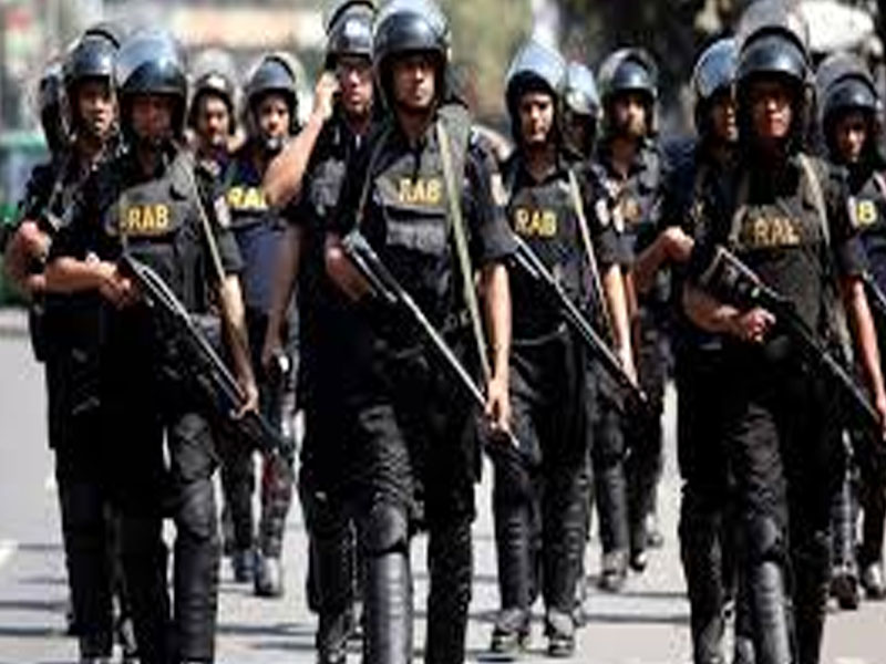 র‌্যাবের চিরুণী অভিযানে ১৬ ছিনতাইকারী আটক