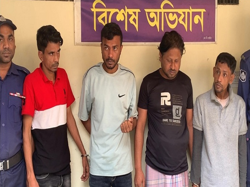বিয়ানীবাজারে ছিনতাই হওয়া সিএনজি উদ্ধার, গ্রেপ্তার ৪