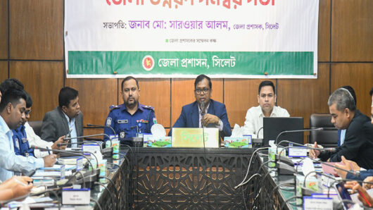 ঈদে পর্যটকদের যাতায়াত নির্বিঘ্ন করতে রাস্তা মেরামতের নির্দেশ জেলা প্রশাসকের