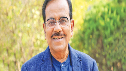 দর্শকদের স্বাধীনতা পুরস্কার উৎসর্গ করলেন হানিফ সংকেত
