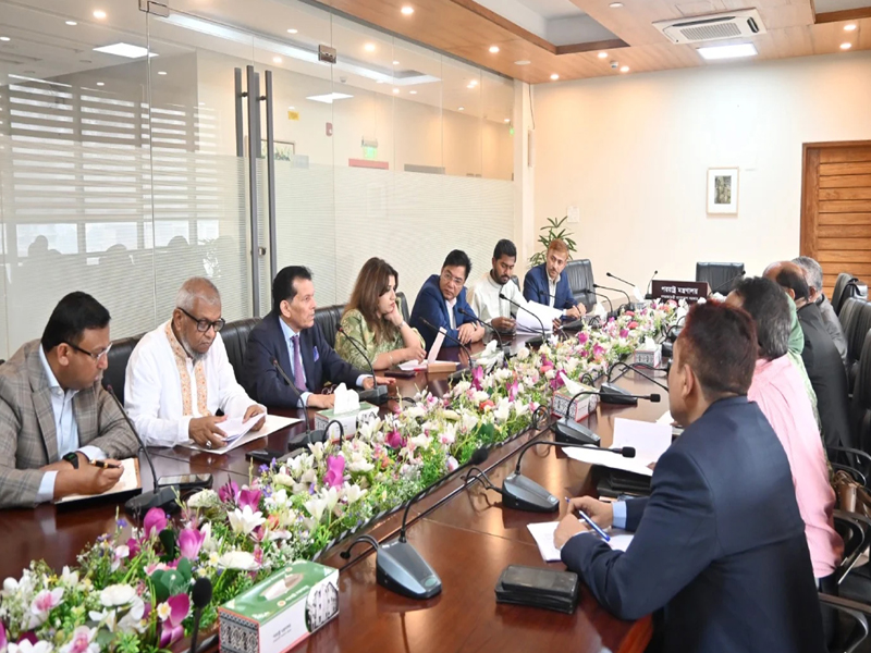 প্রবাসীদের নিরাপত্তা ও বিমান চলাচলে বিশেষ নজর