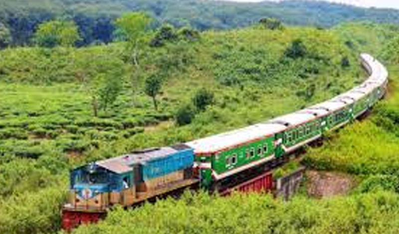 সিলেট-ঢাকা রুটে নতুন স্পেশাল ট্রেন: গণতান্ত্রিক সরকারের বিশেষ উপহার