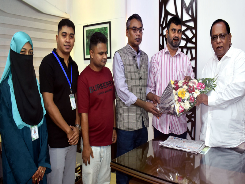 জেলা পরিষদের প্রশাসক আবুল কাহের চৌধুরীর সাথে গ্রীন ডিসএ্যাবল্ড ফাউন্ডেশন নেতৃবৃন্দের সাক্ষাৎ