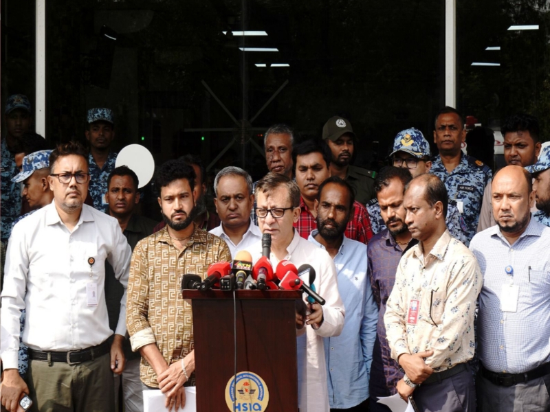 বাহরাইনে নিহত প্রবাসী গিরিশ চন্দ্র সূত্রধরের মরদেহ দেশে পৌঁছেছে, পরিবারের কাছে হস্তান্তর