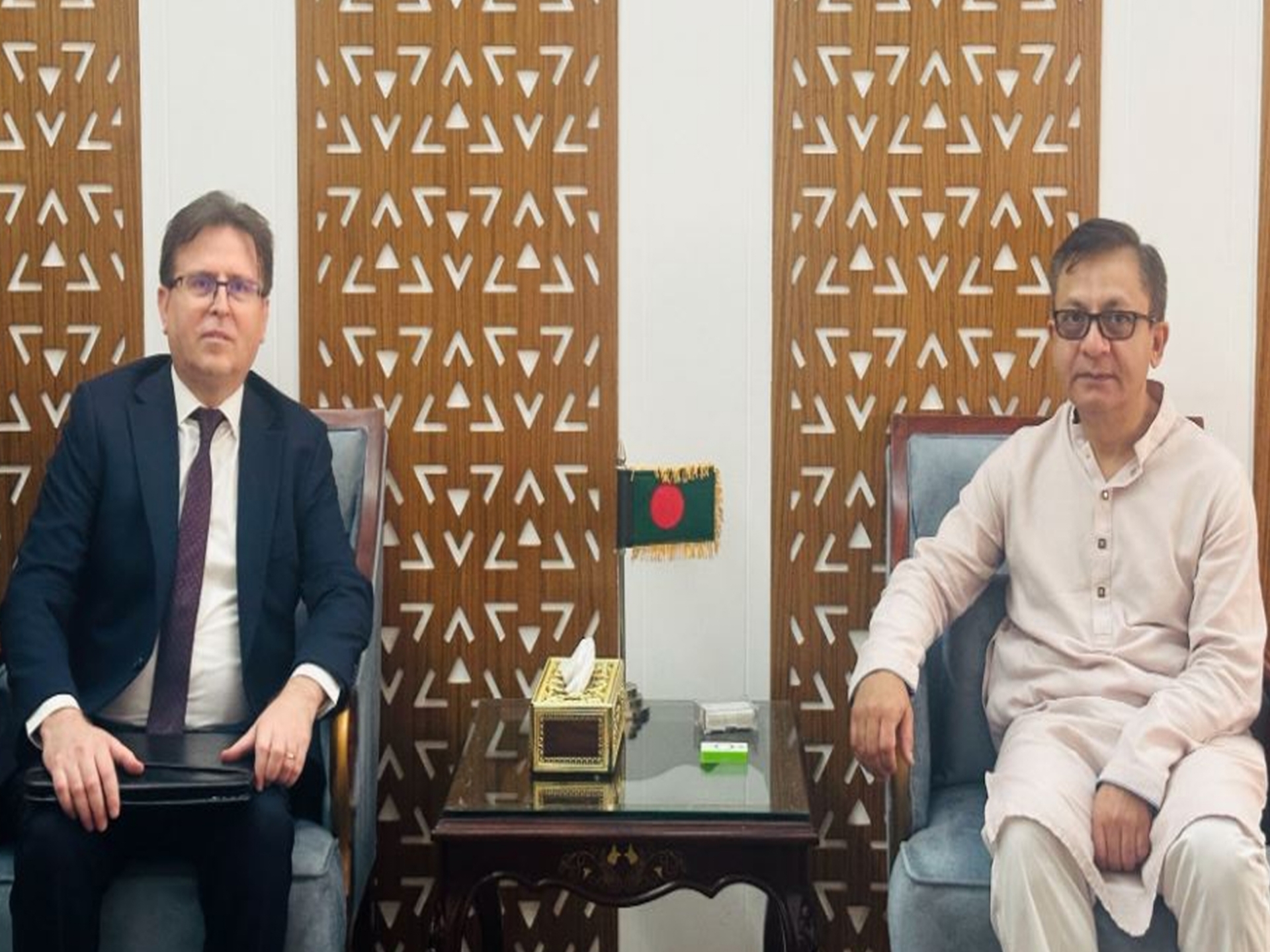 চামড়াজাত ও পাটজাত পণ্যে তুরস্কের বিনিয়োগকারীরা আগ্রহী হলে, উভয় দেশ লাভবান হবে: বাণিজ্যমন্ত্রী