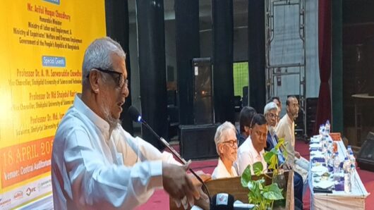 মেধাবীদের মাইগ্রেশনের বিপক্ষে আমি : প্রবাসী কল্যাণমন্ত্রী