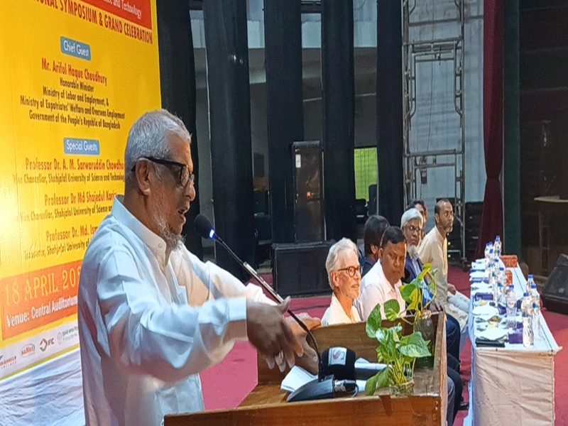 মেধাবীদের মাইগ্রেশনের বিপক্ষে আমি : প্রবাসী কল্যাণমন্ত্রী
