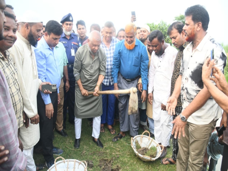 বিদেশে কর্মসংস্থানের নামে প্রতারণা রোধে কঠোর অবস্থানে রয়েছে সরকার: শ্রম ও কর্মসংস্থান মন্ত্রী