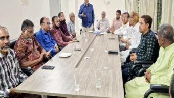 সিলেট প্রেসক্লাবে করবী বারা কাউন্সিলের সাবেক মেয়র প্রবাসী নতুন প্রজন্মকে দেশমুখী করতে সম্মিলিত প্রচেষ্টা চালাতে হবে