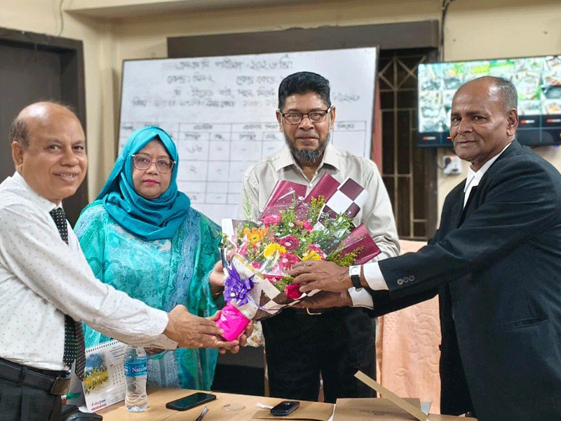 দি এইডেড হাই স্কুলের এডহক কমিটির সভাপতি হিসেবে বদরুজ্জামান সেলিমের দায়িত্ব গ্রহণ