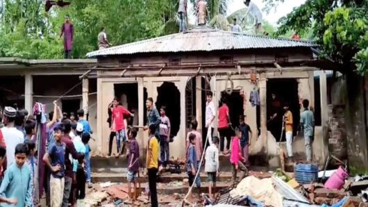 সোনাতলার শিশু হত্যায়  অভিযুক্তের বাড়িতে হামলা