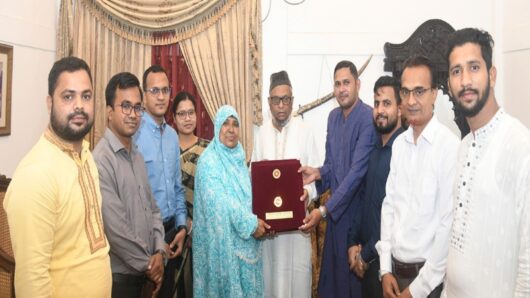 শ্রমমন্ত্রীর সাথে উপপ্রধান তথ্য  অফিসারের সৌজন্য সাক্ষাৎ