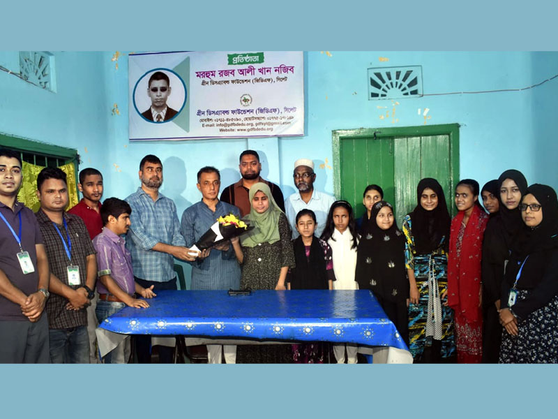 প্রতিবন্ধী শিক্ষার্থী মৌমি’র শ্রুতিলেখক নিয়ে জটিলতা, খন্দকার মুক্তাদিরের নির্দেশে নিরসন