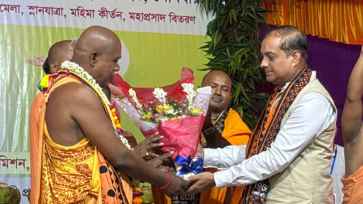 সিলেটে স্নানযাত্রায় সম্প্রীতির বার্তা দিলেন ভারতের সহকারী হাইকমিশনার