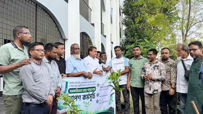 পরিবেশের ভারসাম্য রক্ষায় বৃক্ষরোপণের বিকল্প নেই: কয়েস লোদী