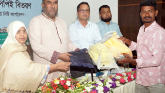 সিলেটে পয়ঃবর্জ্য কর্মীদের স্বাস্থ্য-সুরক্ষা প্রশিক্ষণ ও পিপিই বিতরণ