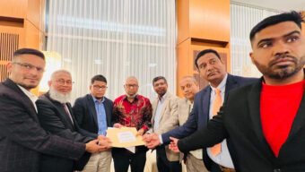 জেনেভায় প্রবাসীদের ১৮ দফা দাবির স্বারকলিপি পেলেন প্রবাসী কল্যাণমন্ত্রী আরিফুল হক চৌধুরী