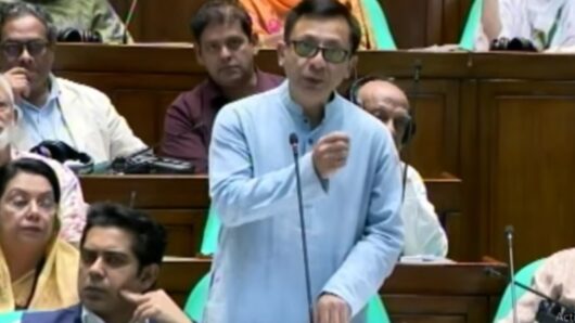 জাতীয় সংসদে বাণিজ্য, শিল্প, পাট ও বস্ত্র মন্ত্রী খন্দকার মুক্তাদির