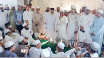 কানাইঘাটে নিজ মাদ্রাসায় চিরনিদ্রায় শায়িত সাবেক এমপি ফরিদ চৌধুরী ক্স জানাজায় জনতার ঢল