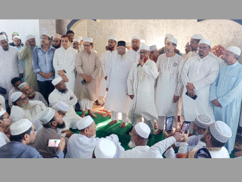 কানাইঘাটে নিজ মাদ্রাসায় চিরনিদ্রায় শায়িত সাবেক এমপি ফরিদ চৌধুরী ক্স জানাজায় জনতার ঢল