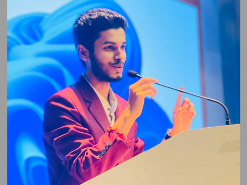 বিশ্বমঞ্চে বাংলাদেশের গর্ব থাইল্যান্ডে ‘বর্ষসেরা শিক্ষক’ নির্বাচিত হলেন জয় দাস