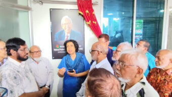 মরহুম ব্রিগেডিয়ার (অব.) আব্দুল মালিক স্মরণে স্মৃতি ফলক উন্মোচন করলেন