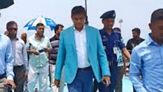 ধলাই নদীর ভাঙন এলাকা পরিদর্শনে প্রতিমন্ত্রী ফরহাদ হোসেন