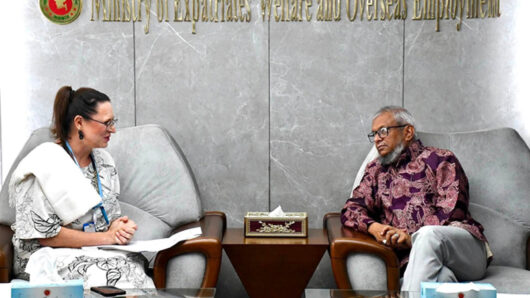 প্রবাসী কল্যাণ মন্ত্রীর সঙ্গে আইওএম বাংলাদেশের চিফ অব মিশনের সৌজন্য সাক্ষাৎ