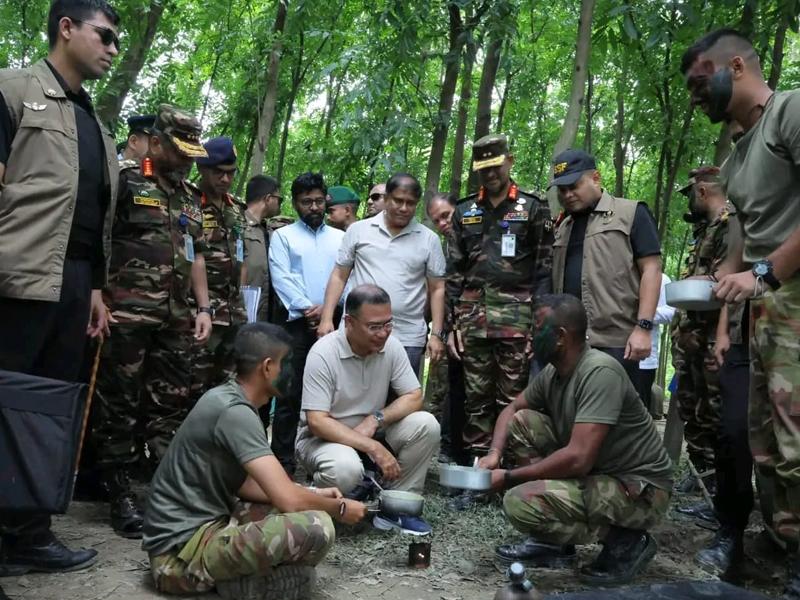 সেনাবাহিনীর গ্রীষ্মকালীন মহড়া আকস্মিক পরিদর্শন করলেন প্রধানমন্ত্রী তারেক রহমান
