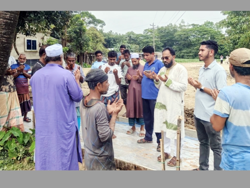 শান্তিগঞ্জের বড়মোহা গ্রামের মাদ্রাসা ও  স্কুলের রাস্তা পাকাকরণ কাজের উদ্বোধন