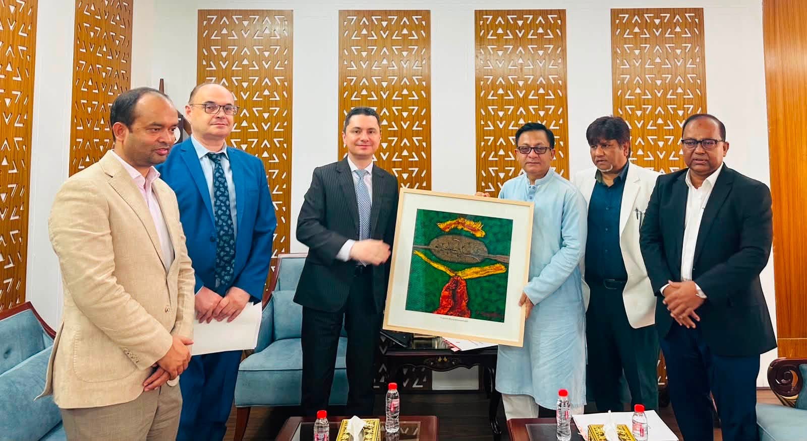 বাংলাদেশের সঙ্গে বাণিজ্য বাড়াতে আগ্রহী রাশিয়া: কম দামে ইউরিয়া বিক্রির প্রস্তাব