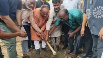 এমপি এমরান চৌধুরীর হাত ধরেই হচ্ছে বহুল প্রত্যাশিত শিকপুর সেতু ক্স ব্যয় হবে প্রায় দেড় শ কোটি টাকা ক্স পরিদর্শন করলেন ঢাকা-সিলেটের প্রকৌশলী ও প্রকল্প পরিচালক