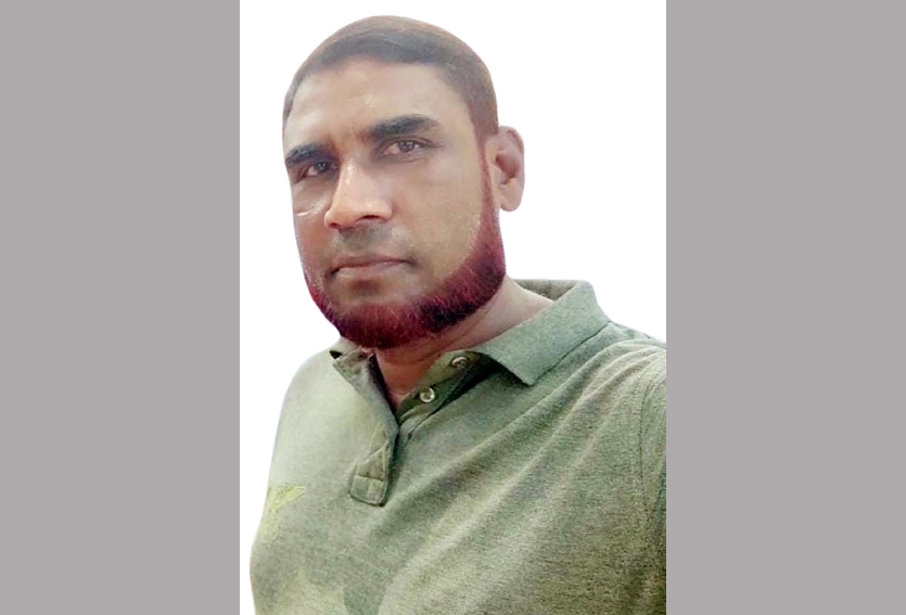 খাদিমনগরের বটলকে নিয়ে তুলকালাম: আওয়ামী লীগ নেতার হাতে মাদকবিরোধী ব্যানার