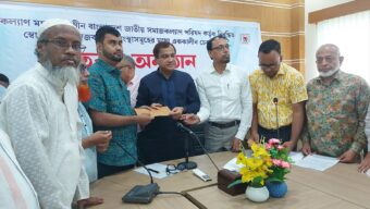 অনুদানের চেক বিতরণকালে কয়েস লোদী সমাজের কল্যাণে স্বেচ্ছাসেবী সংগঠনের ভূমিকা অপরিসীম