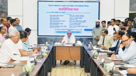 সুনামগঞ্জে প্রবাসী কল্যাণ ও বৈদেশিক কর্মসংস্থান মন্ত্রী আরিফুল হক চৌধুরী অবৈধ পথে বিদেশযাত্রা এবং সংশ্লিষ্ট দালালদের ফাঁদ প্রতিরোধে কঠোর পদক্ষেপের নির্দেশ