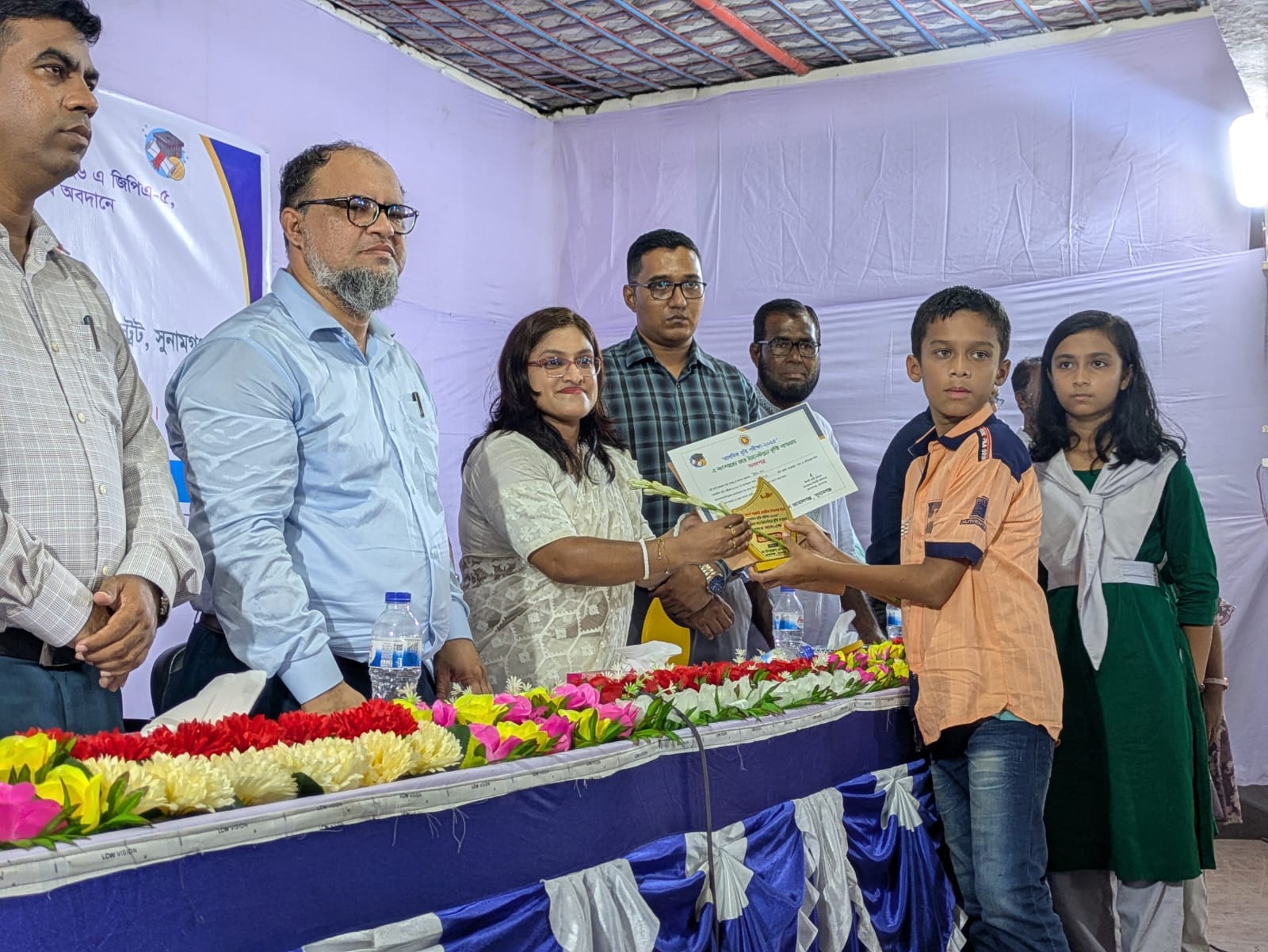 জামালগঞ্জে কৃতী শিক্ষার্থী ও পরিবেশকর্মীকে সংবর্ধনা