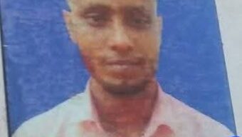 ডাকাতের গাড়িতে ঝাঁপ, কুপিয়ে জখম এসআই : আটক ২